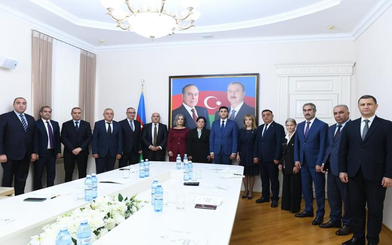 /PA nümayəndəsi Dövlət Komitəsi yanında İctimai Şuranın üzvləri ilə görüşüb